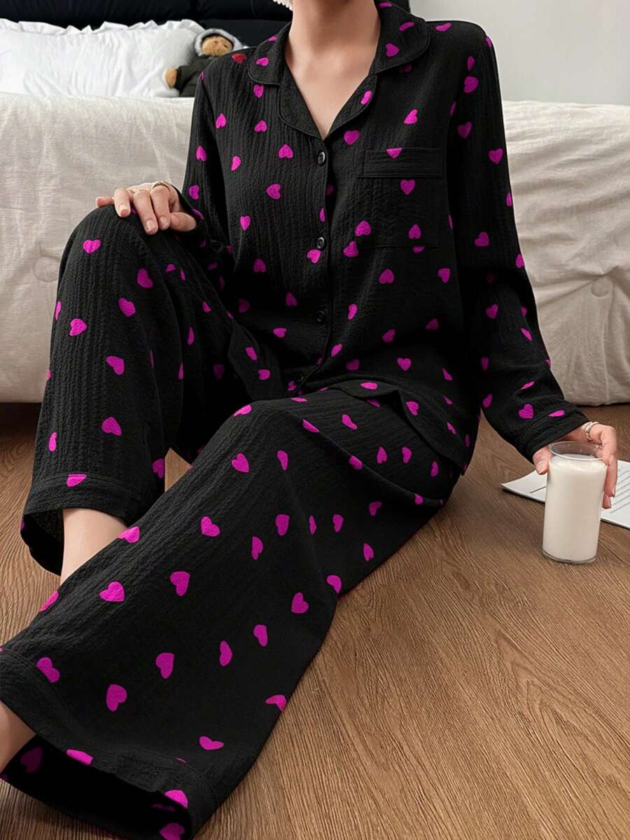 SHEIN Dream Adore طقم بيجامة قطعتين بطبعة قلوب وتصميم مجعد
