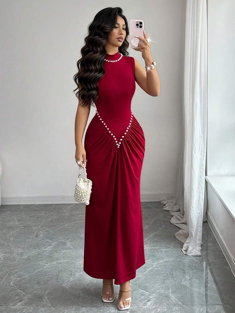 SHEIN Rafferiza فستان عنابي محبوك بتصميم مطوي مرن مزين باللؤلؤ
