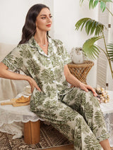 SHEIN Serenescape طقم بيجامة قصير الأكمام بطبعة أوراق جوز الهند
