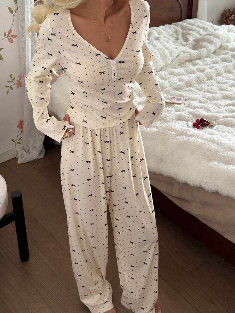 SHEIN بيجامة كاجوال بطبعة نقاط بولكا بأكمام طويلة