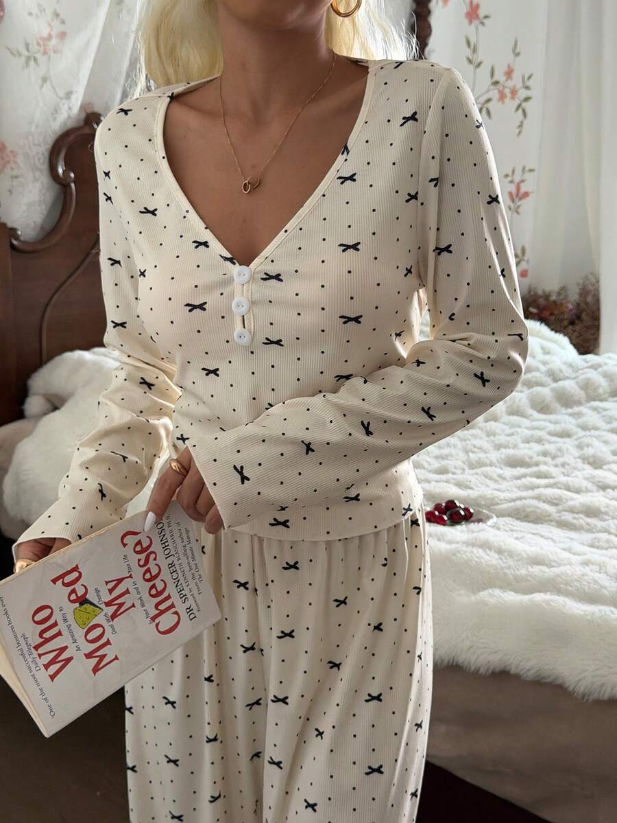 SHEIN بيجامة كاجوال بطبعة نقاط بولكا بأكمام طويلة