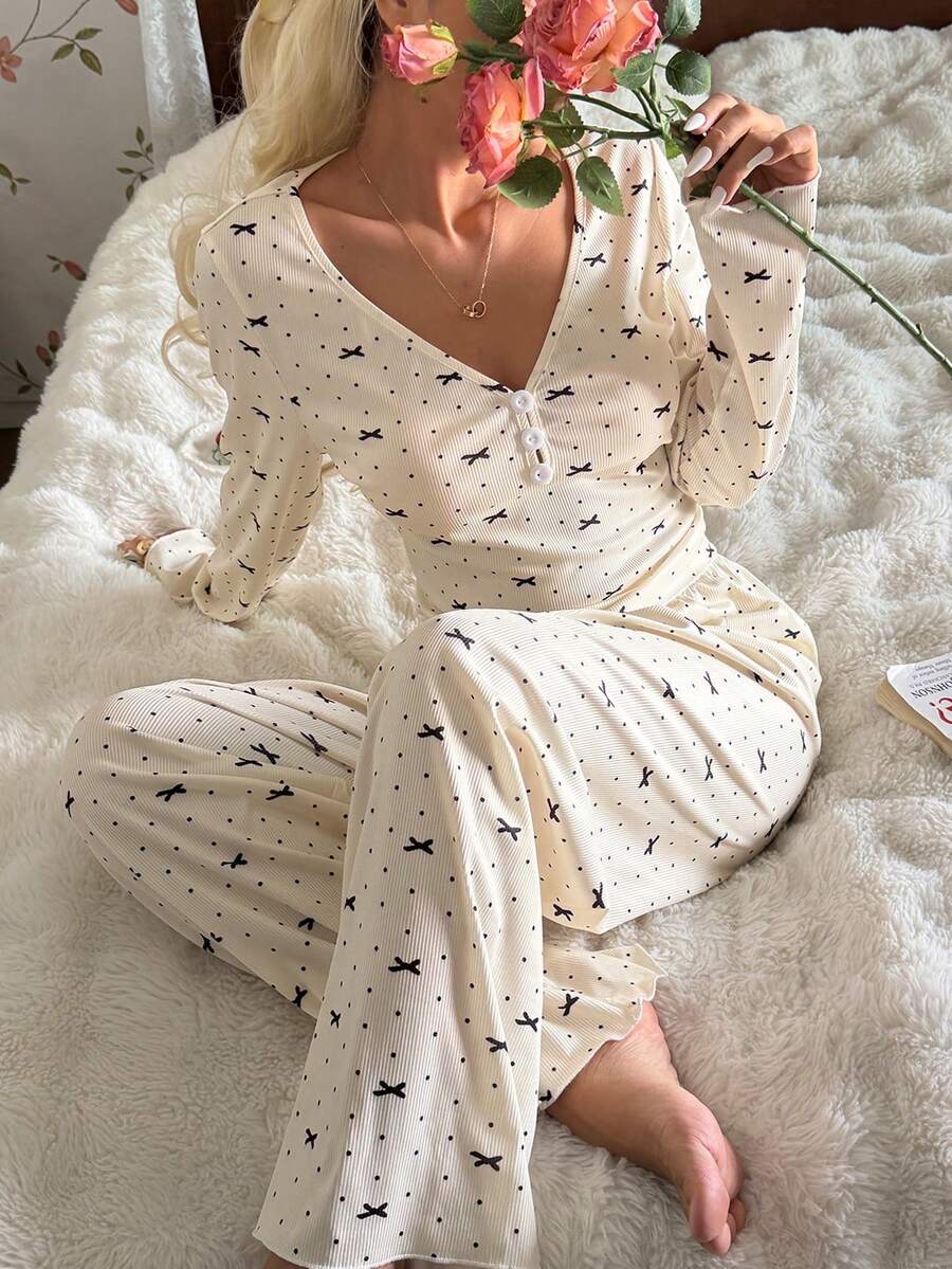 SHEIN بيجامة كاجوال بطبعة نقاط بولكا بأكمام طويلة
