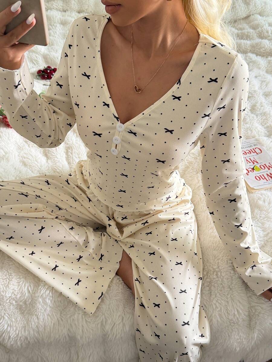 SHEIN بيجامة كاجوال بطبعة نقاط بولكا بأكمام طويلة
