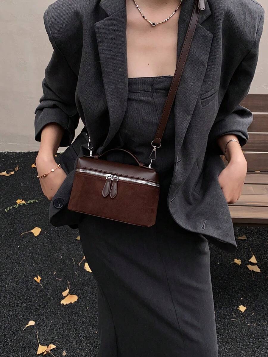 SHEIN حقيبة يد صغيرة بتصميم رقعي بلون بني داكن