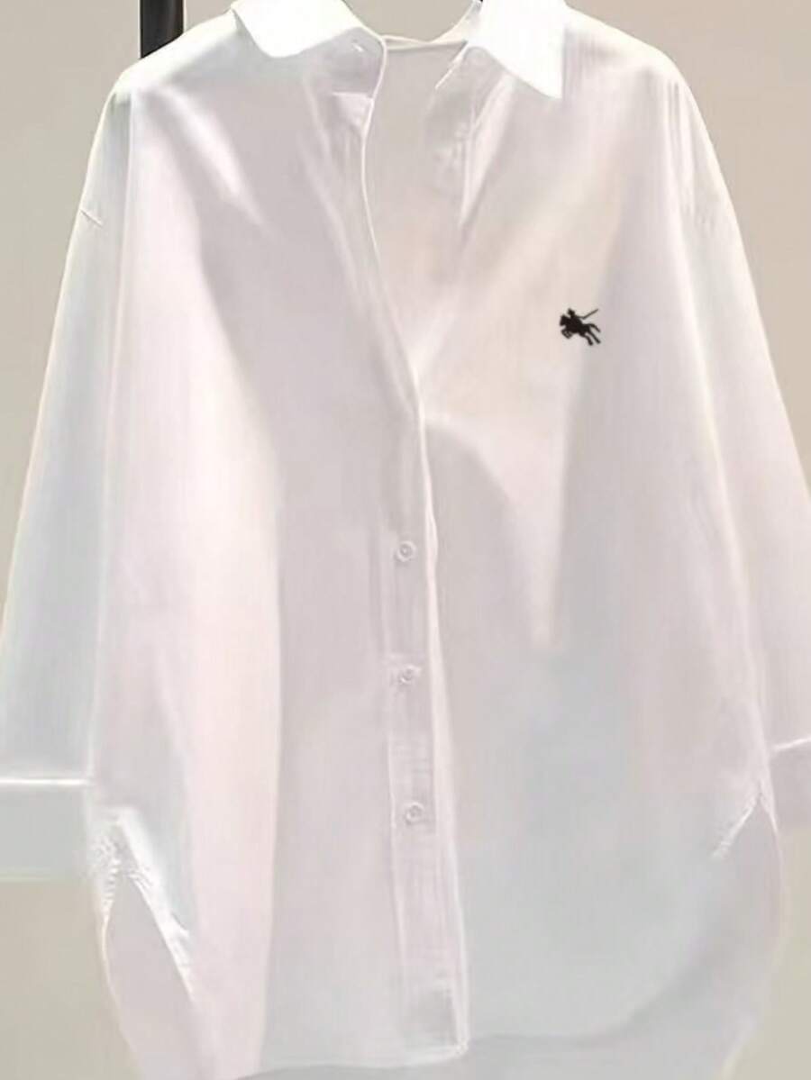 SHEIN قميص نسائي أبيض مطرز بفارس