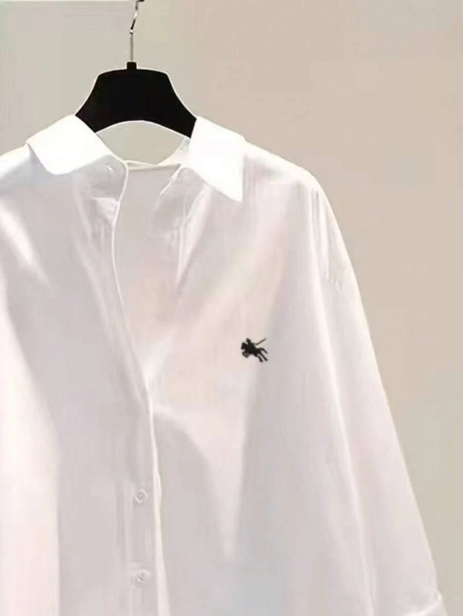 SHEIN قميص نسائي أبيض مطرز بفارس