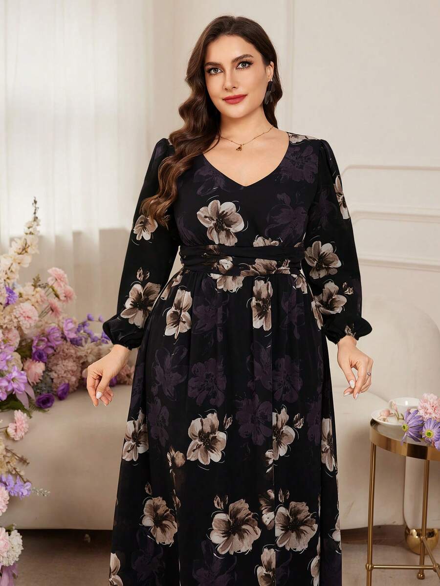 SHEIN Modelyn فستان للمقاسات الكبيرة من الشيفون مطبوع بزهور