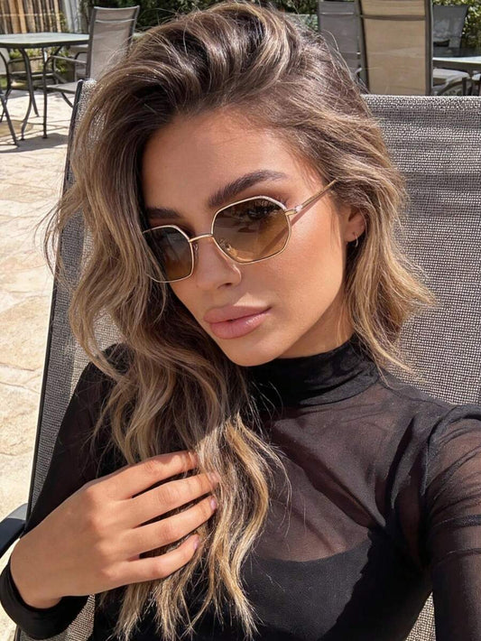 SHEIN نظارة نسائية معدنية بنمط هندسي بلون بني