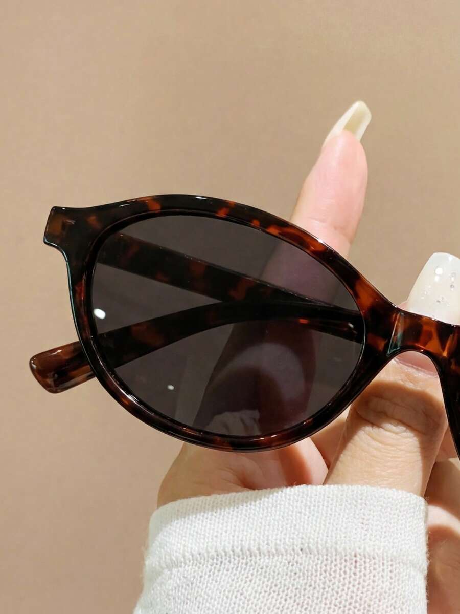 SHEIN نظارة شمس بيضاوية بطبعة نمر