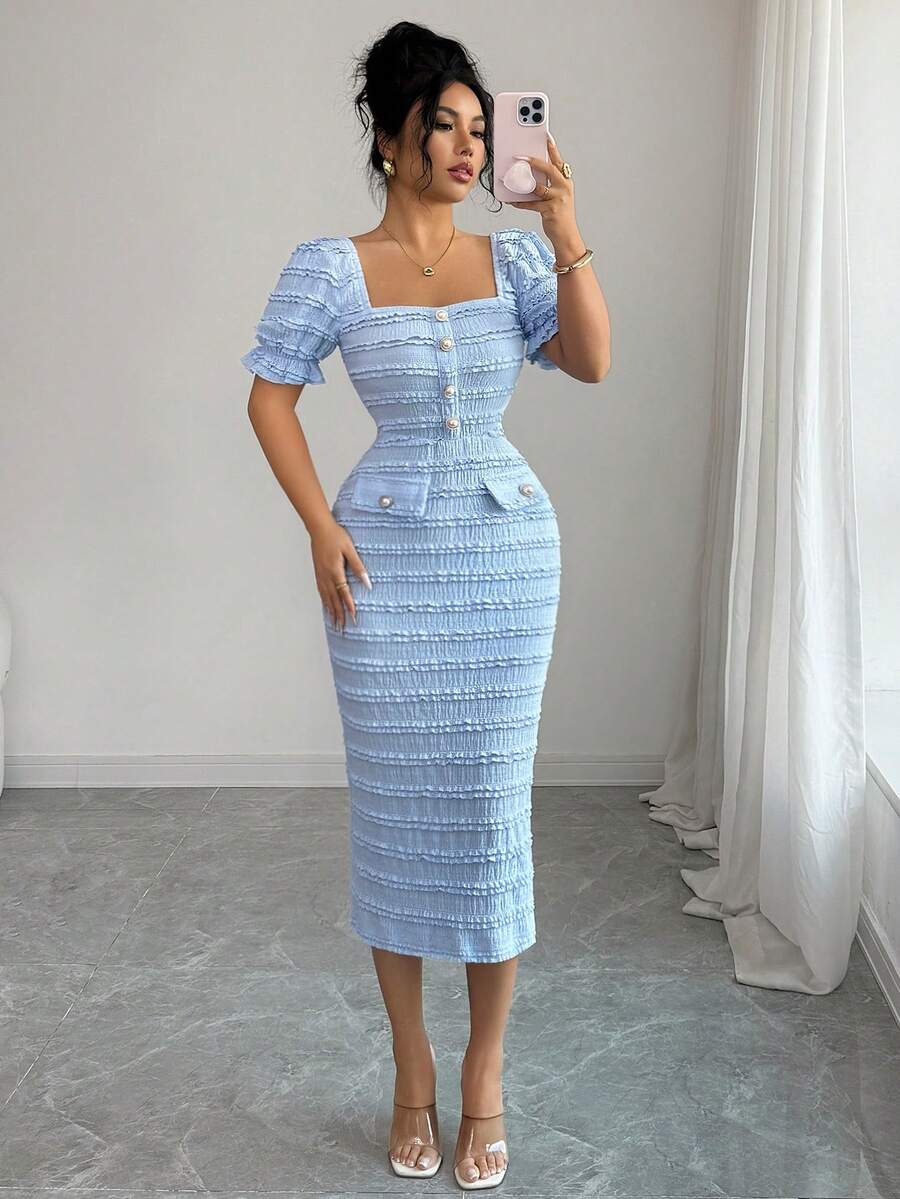 SHEIN Elenzga فستان محبوك بياقة مربعة وأكمام قصيرة بلون أزرق
