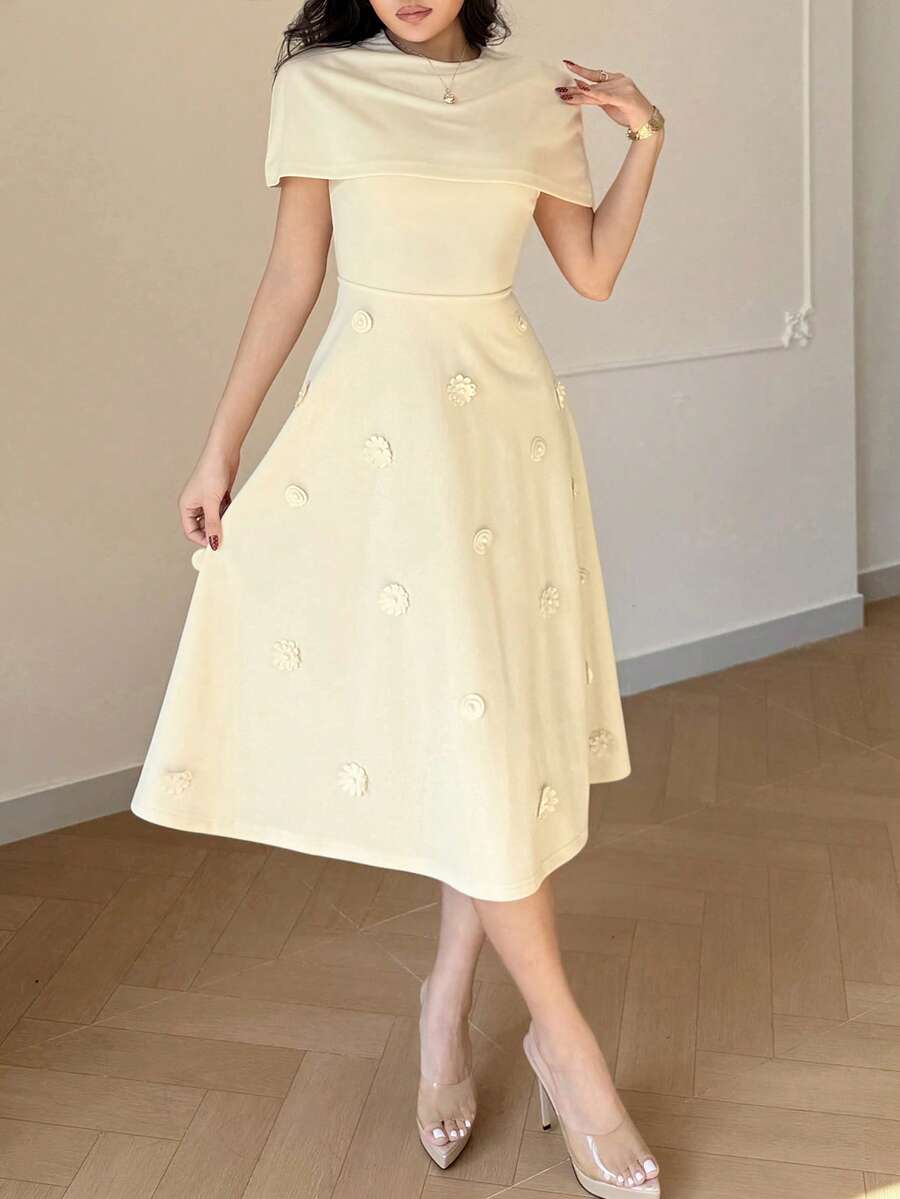 SHEIN فستان أنيق بلون أصفر مع تطريز