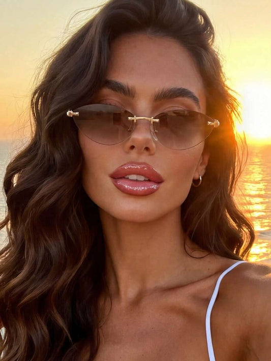 SHEIN نظارة شمس بتصميم عين القطة بإطار صغير