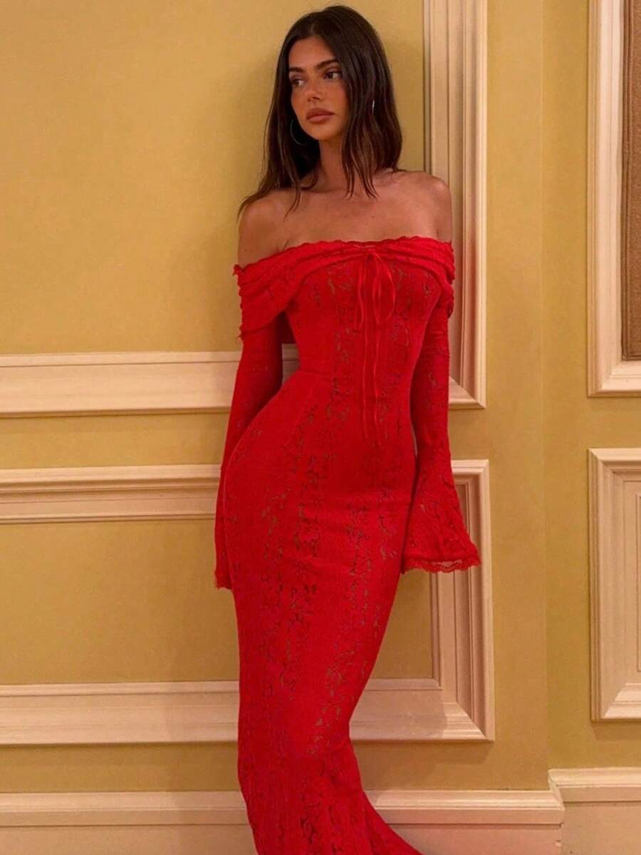 SHEIN فستان أحمر طويل دانتيل بأكتاف مكشوفة وواسعة
