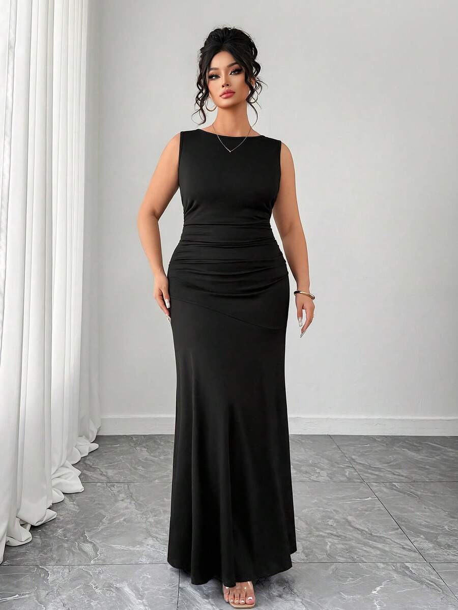 SHEIN Elenzga فستان أسود بدون أكمام بياقة دائرية وخصر مجعد من قماش محبوك