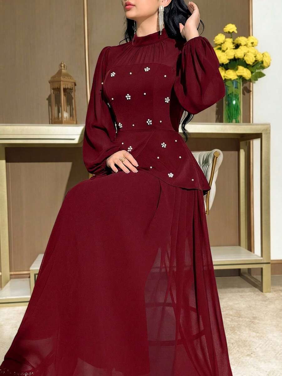 SHEIN Modelyn فستان طويل بخصر بيبلوم وأكمام فانوس مزينة باللؤلؤ وذيل مفرود