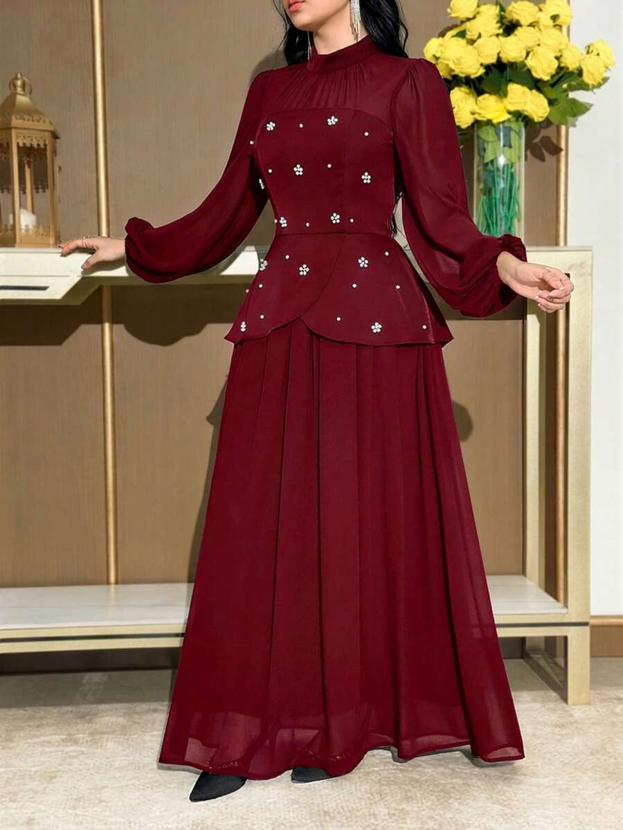 SHEIN Modelyn فستان طويل بخصر بيبلوم وأكمام فانوس مزينة باللؤلؤ وذيل مفرود