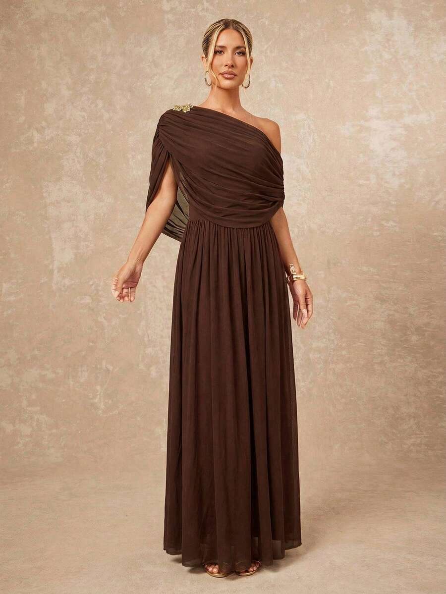 SHEIN فستان طويل بتفاصيل معدنية وطيات غير متماثلة على الكتف