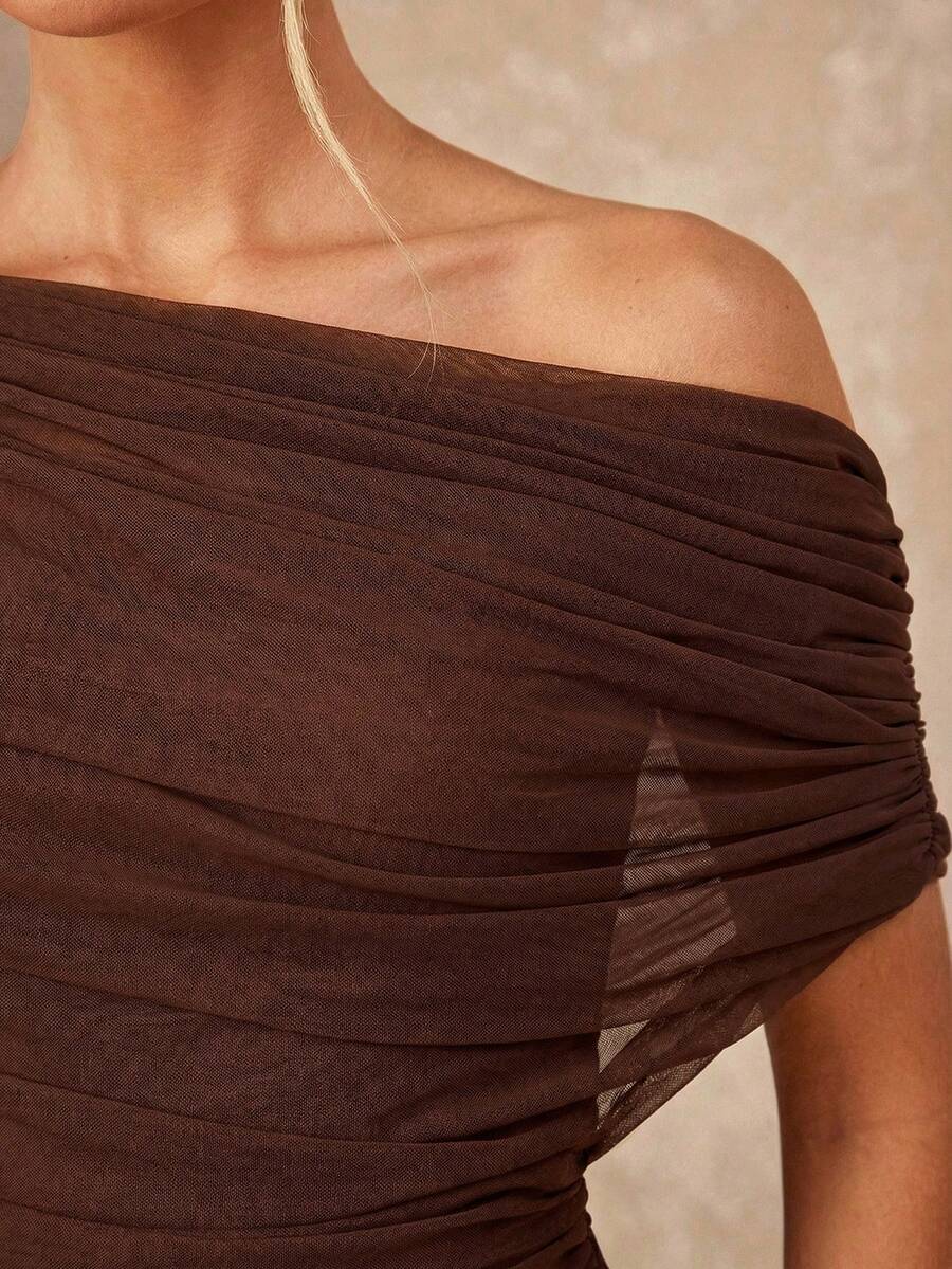 SHEIN فستان طويل بتفاصيل معدنية وطيات غير متماثلة على الكتف
