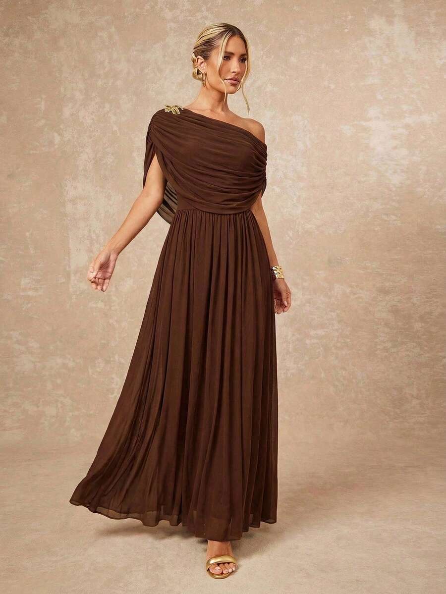 SHEIN فستان طويل بتفاصيل معدنية وطيات غير متماثلة على الكتف