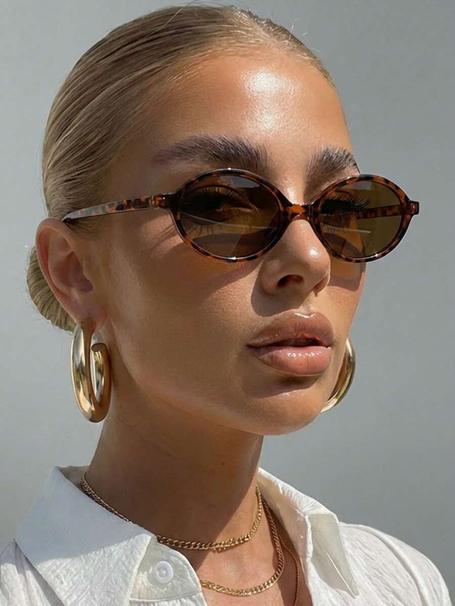 SHEIN نظارة نسائية بإطار بيضاوي من البلاستيك بطبعة نمر