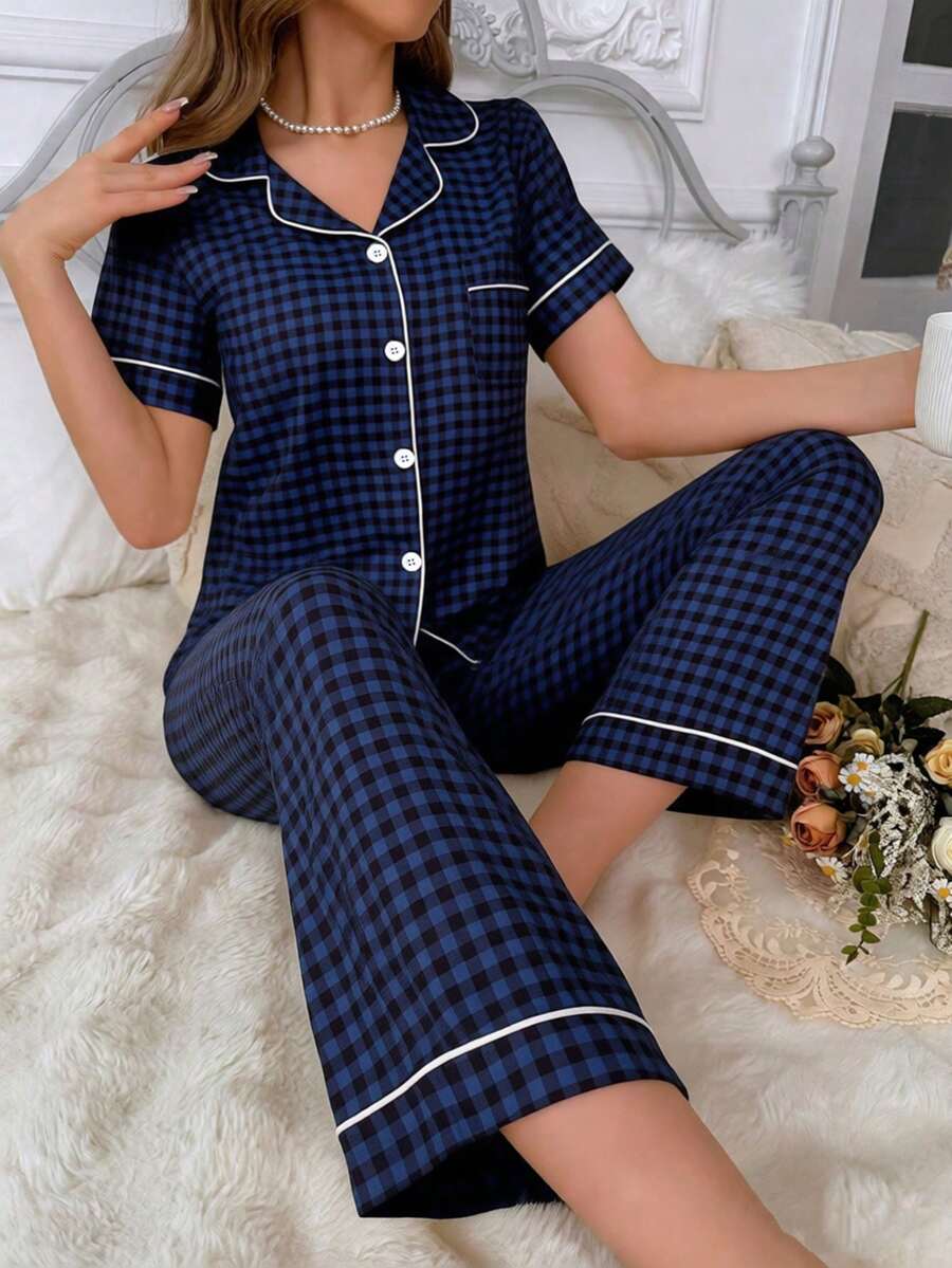 SHEIN بيجامة 2 قطعة قميص بأكمام قصيرة وبنطلون بطبعة كاروهات
