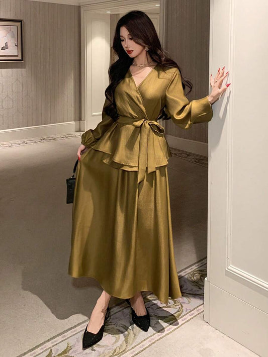 SHEIN DAZY طقم من قطعتين ببلوزة بأكمام طويلة وتنورة بخصر ملتوي