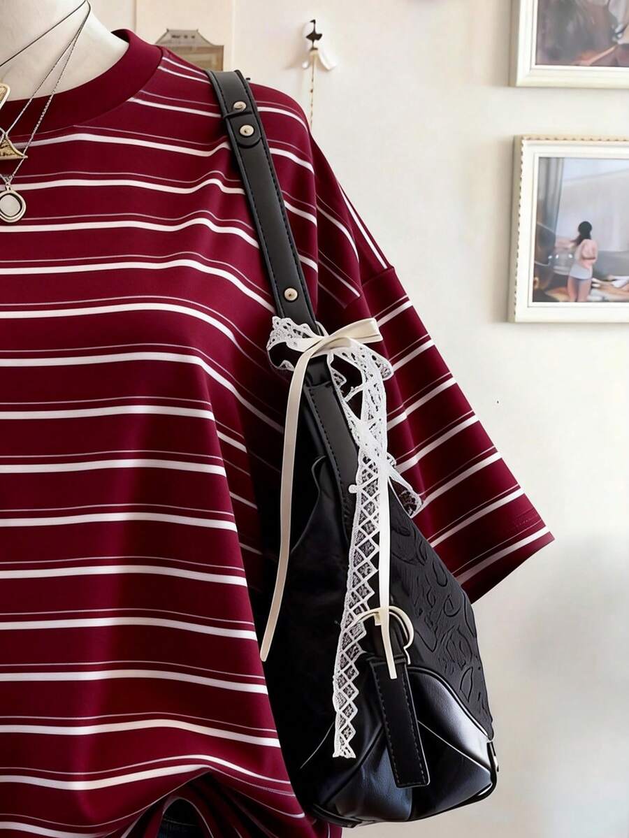 SHEIN Lalippa تي شيرت نسائي كاجوال مطبوع بخطوط