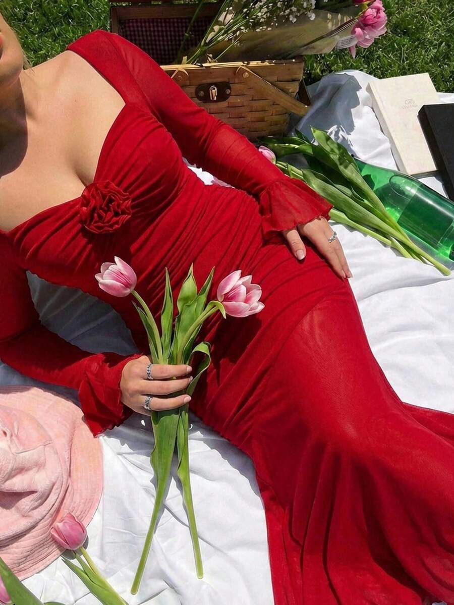 SHEIN MOD فستان أحمر كبير الحجم بأكمام جرس وتصميم ذيل السمكة