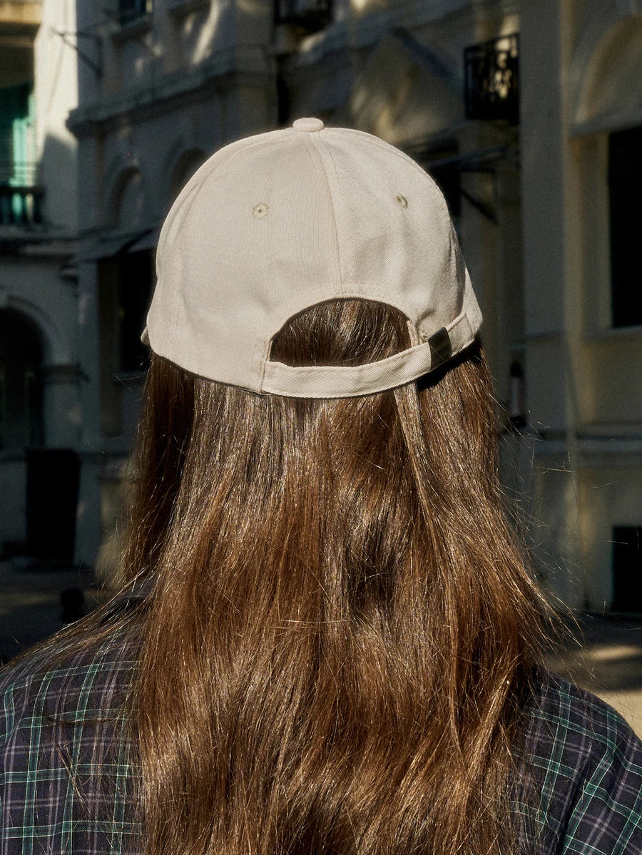 SHEIN Hatastic قبعة بيسبول بتصميم عقدة فراشة