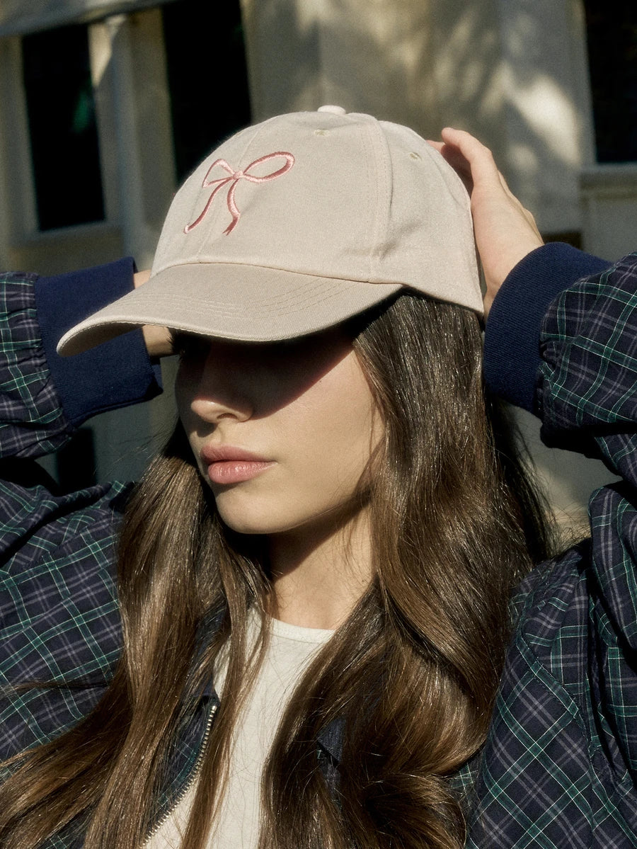 SHEIN Hatastic قبعة بيسبول بتصميم عقدة فراشة