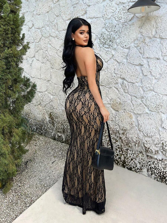 SHEIN SXY فستان أسود برقبة هالتر ودانتيل زهري وحافة حورية البحر وظهر مكشوف