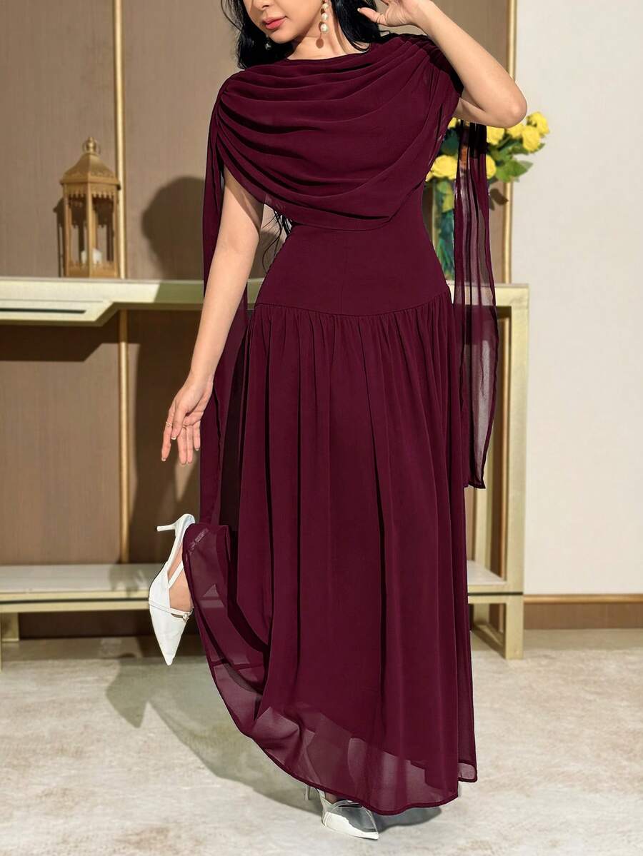 SHEIN Modelyn فستان عنابي بلون موحد بتصميم مطوي أنيق