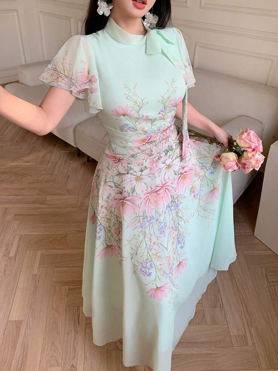 SHEIN Modelyn فستان بطبعة زهور بربطة خصر