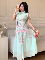 SHEIN Modelyn فستان بطبعة زهور بربطة خصر
