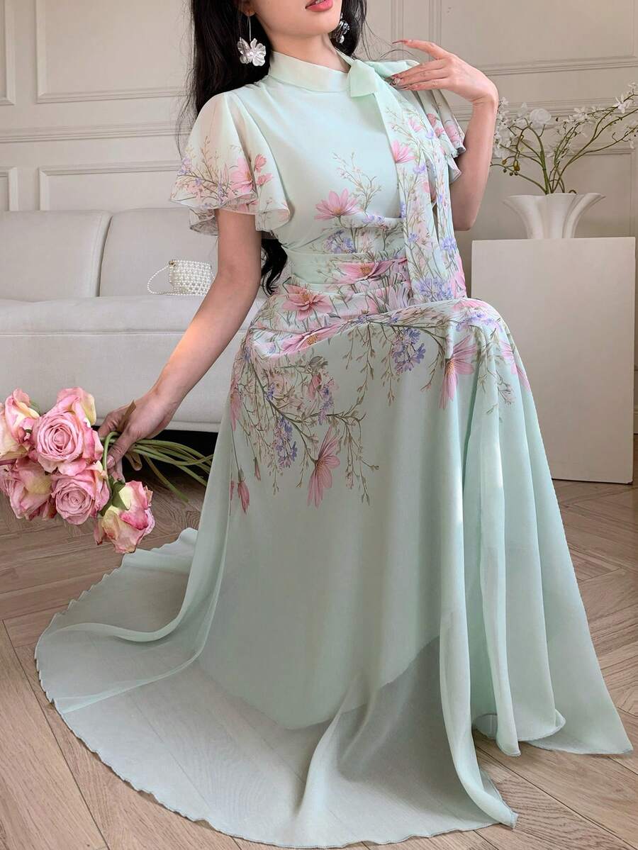 SHEIN Modelyn فستان بطبعة زهور بربطة خصر