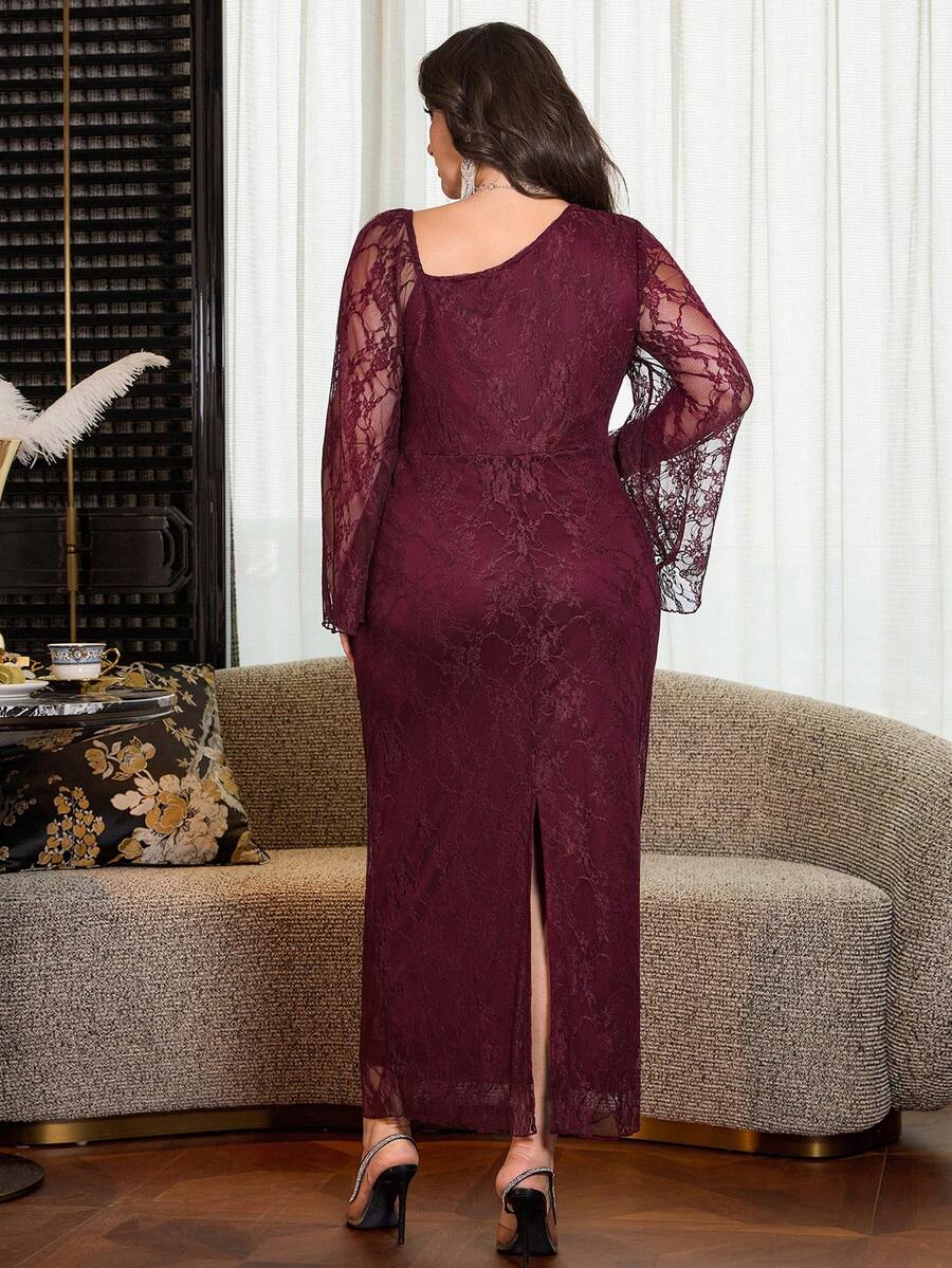 SHEIN Modelyn فستان مقاسات كبيرة بلون عنابي ورقبة غير متماثلة