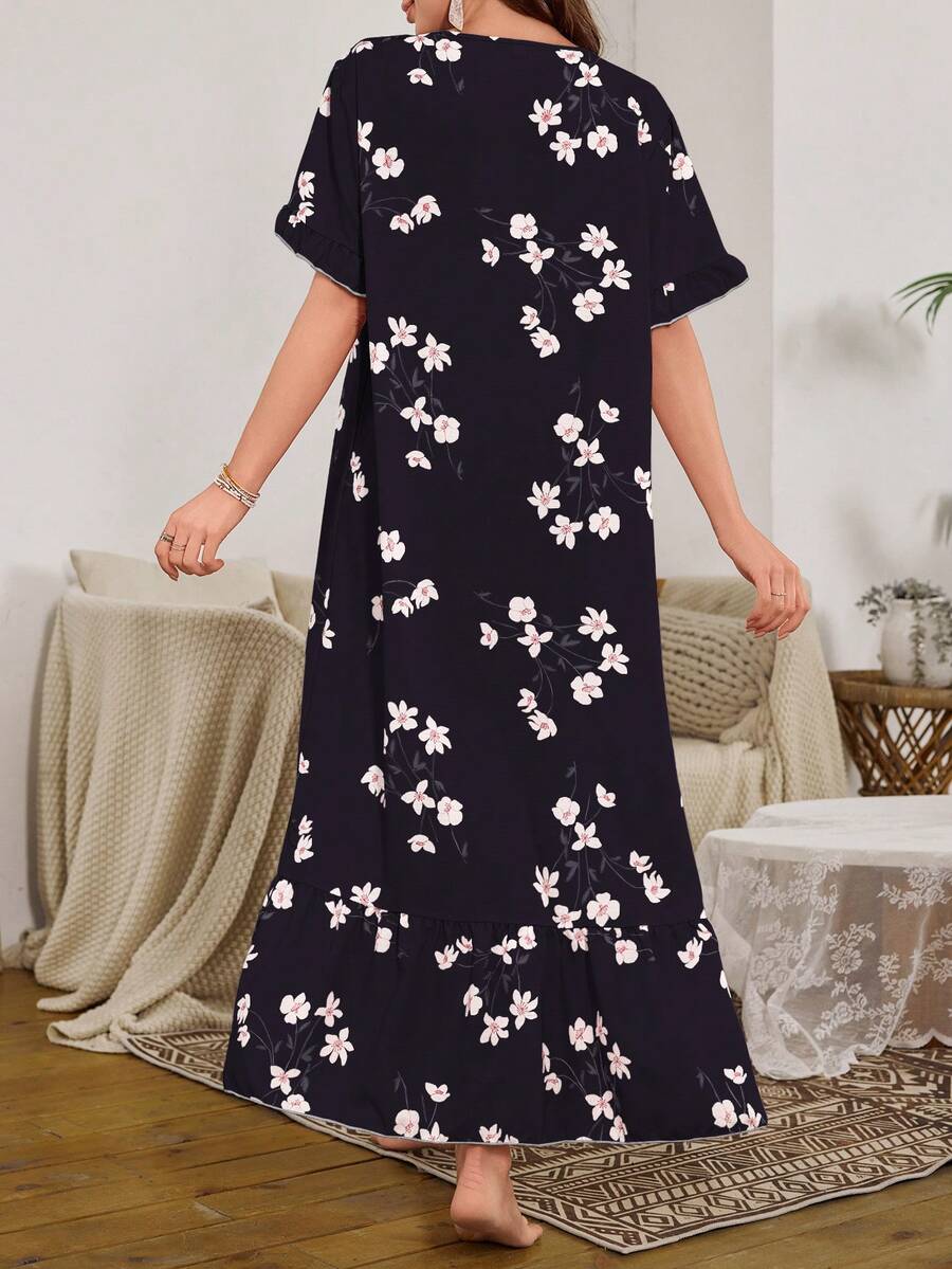 SHEIN Serenescape فستان نوم أسود طويل بطبعة زهور وحافة مجعدة