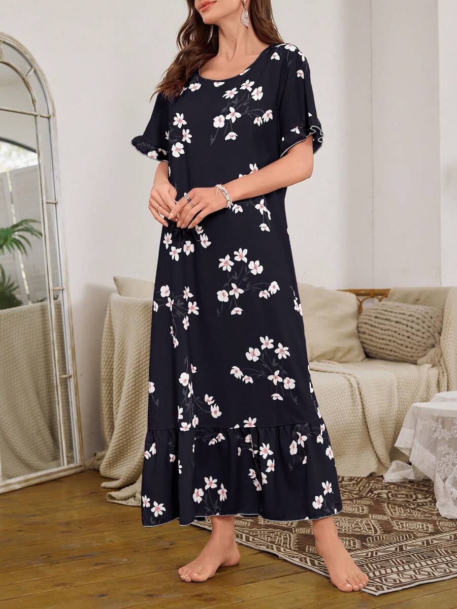 SHEIN Serenescape فستان نوم أسود طويل بطبعة زهور وحافة مجعدة