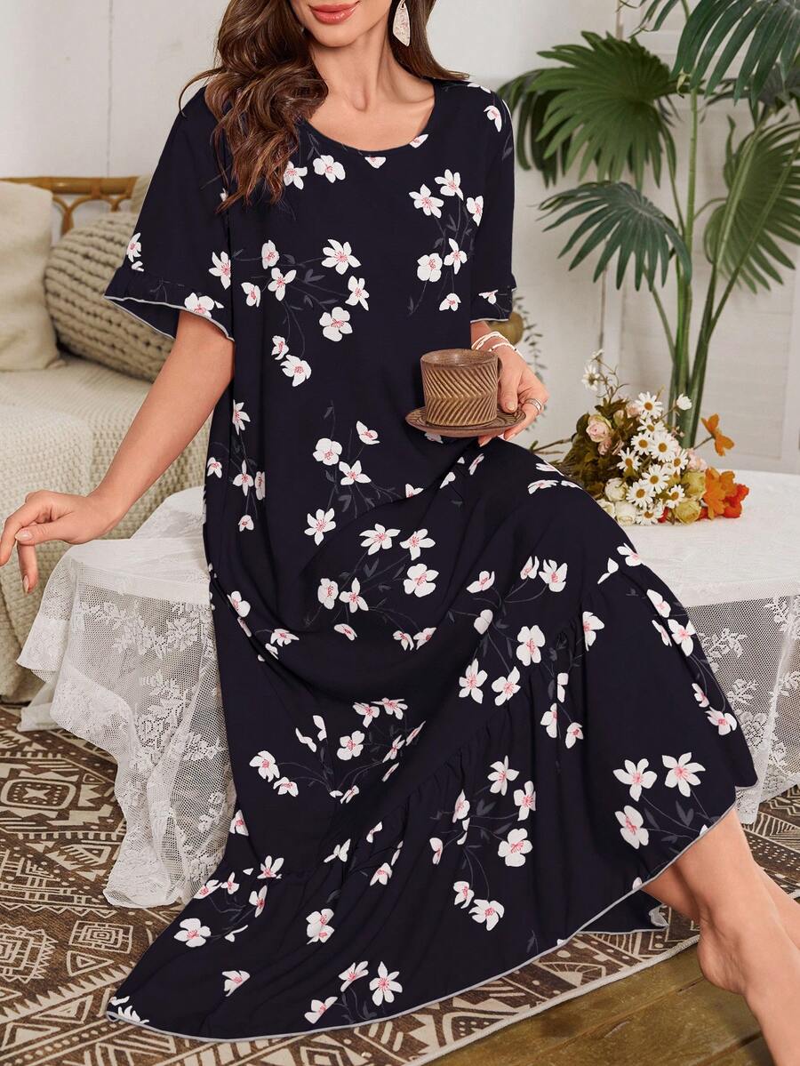 SHEIN Serenescape فستان نوم أسود طويل بطبعة زهور وحافة مجعدة