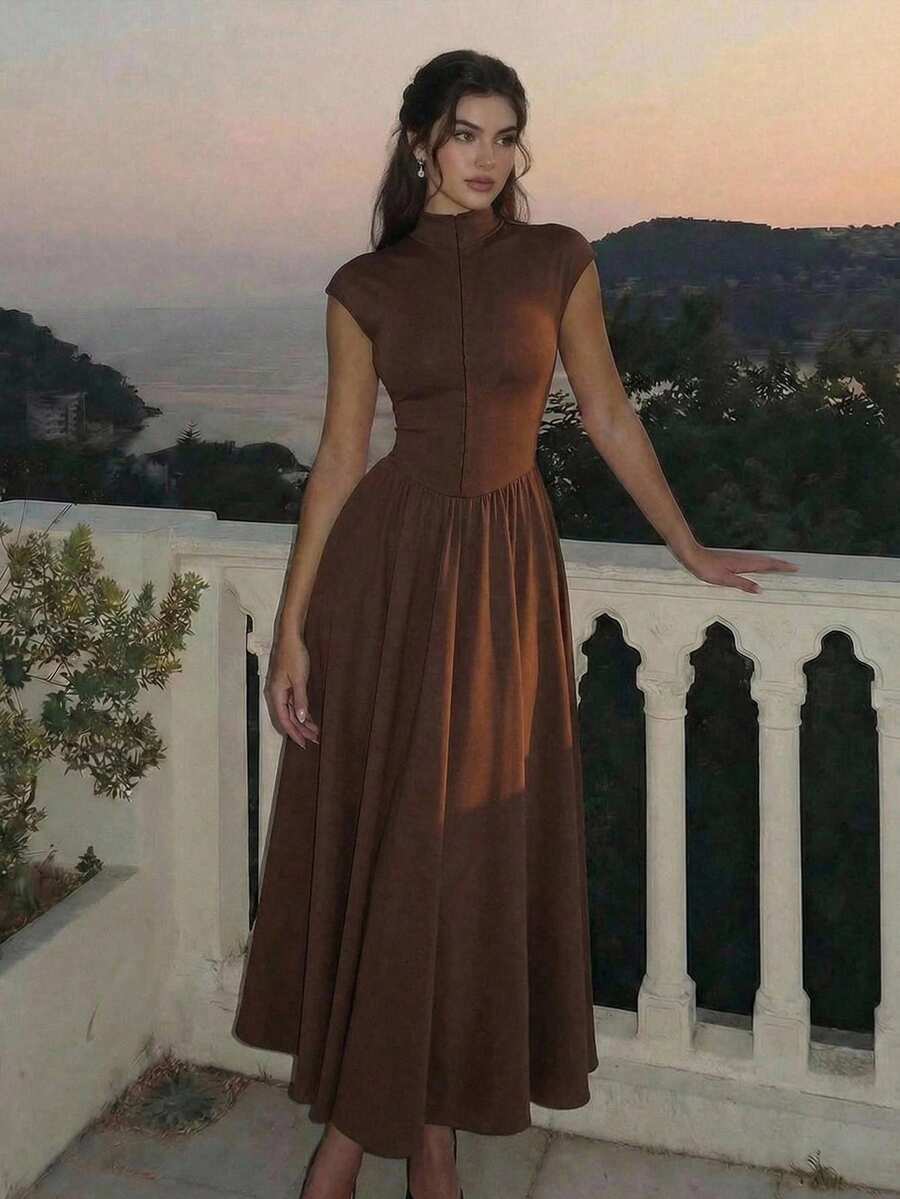 SHEIN MOD فستان بني محيك طويل بياقة عالية