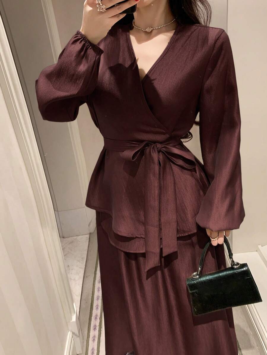 SHEIN DAZY طقم نسائي أنيق من قطعتين ببلوزة لف وتنورة طويلة