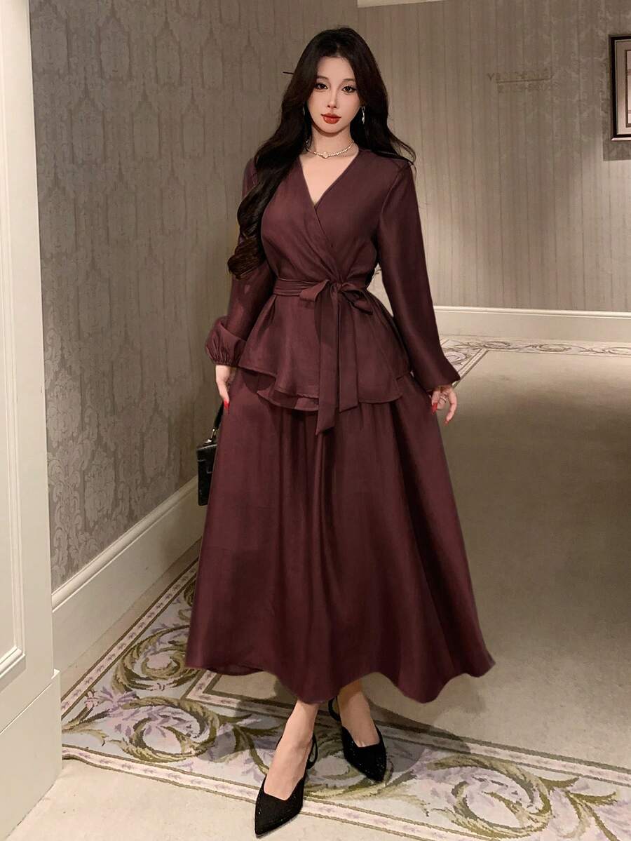 SHEIN DAZY طقم نسائي أنيق من قطعتين ببلوزة لف وتنورة طويلة