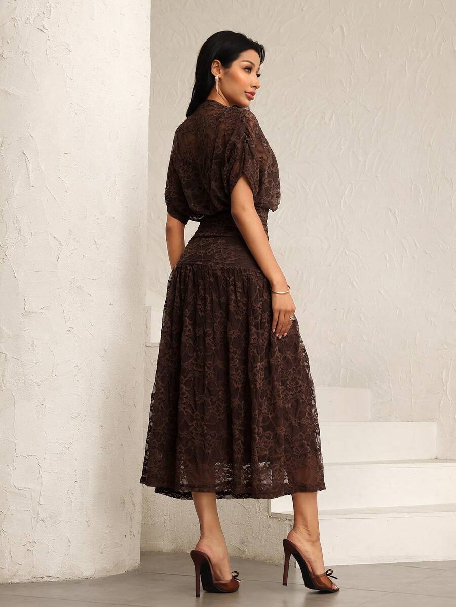 SHEIN Modelyn فستان متوسط الطول بياقة قارب مكشكش الخصر