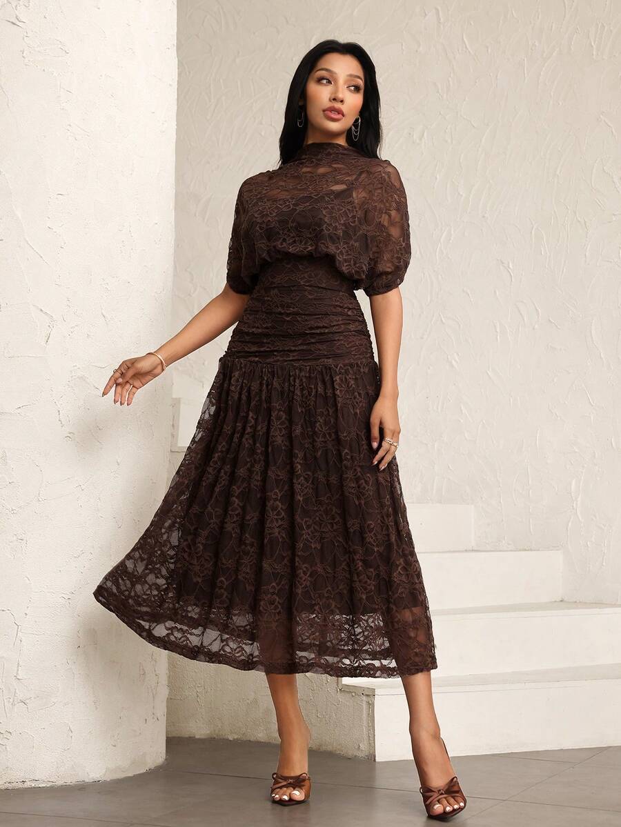 SHEIN Modelyn فستان متوسط الطول بياقة قارب مكشكش الخصر