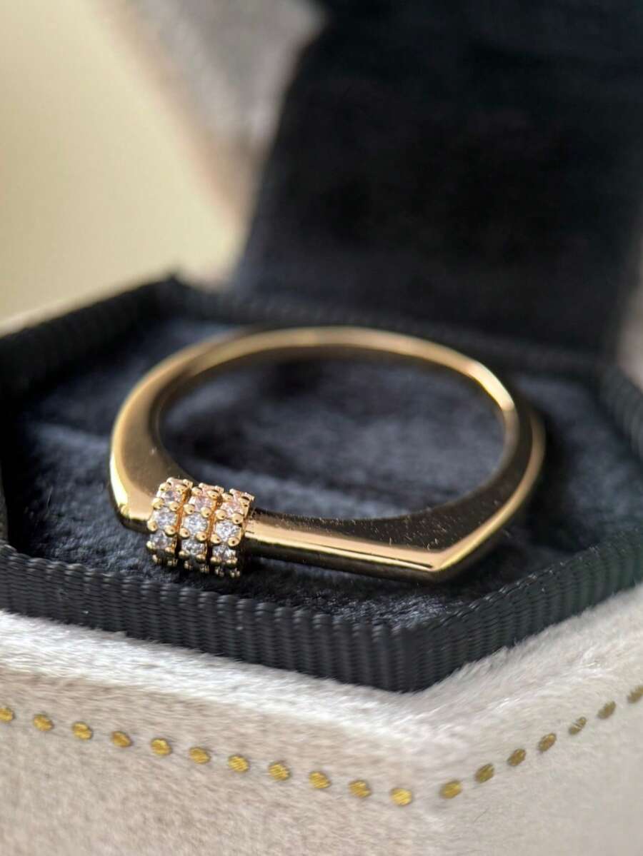 SHEIN خاتم مربع كاجوال بطراز عتيق