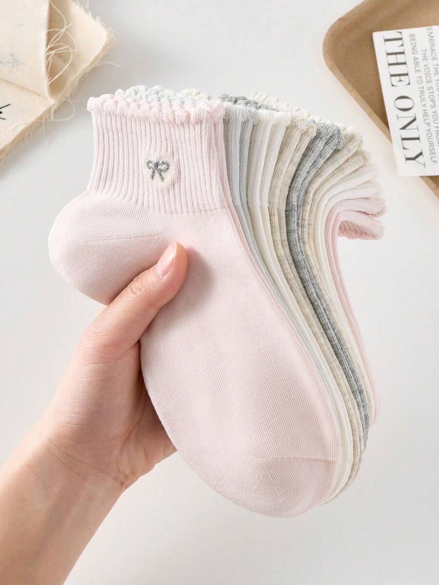 SHEIN جوارب كاحلية بنقشة قلب وفيونكة قابلة للتنفس للنساء