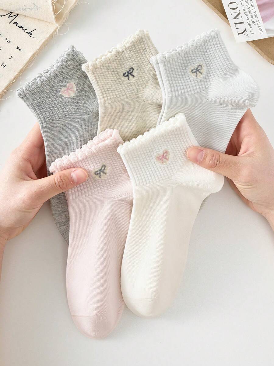 SHEIN جوارب كاحلية بنقشة قلب وفيونكة قابلة للتنفس للنساء