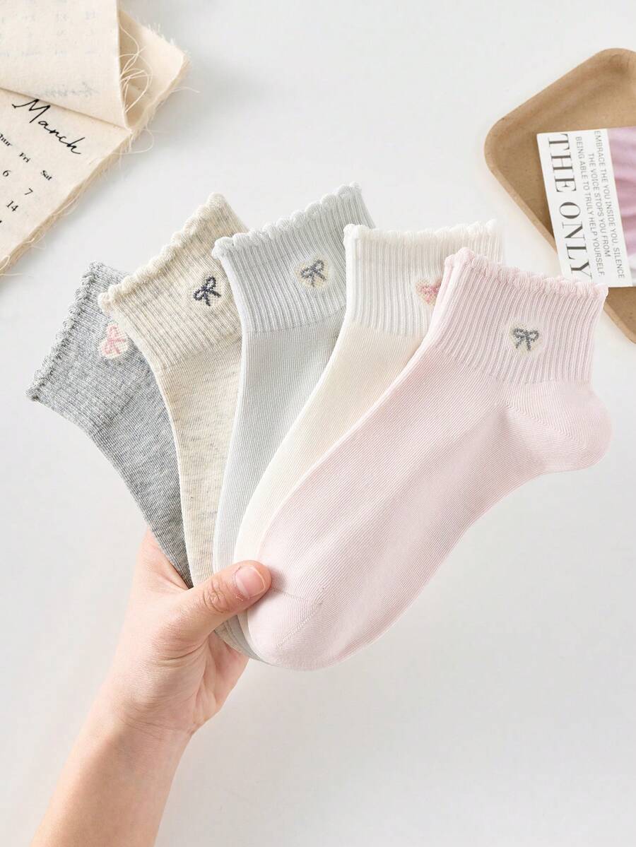 SHEIN جوارب كاحلية بنقشة قلب وفيونكة قابلة للتنفس للنساء
