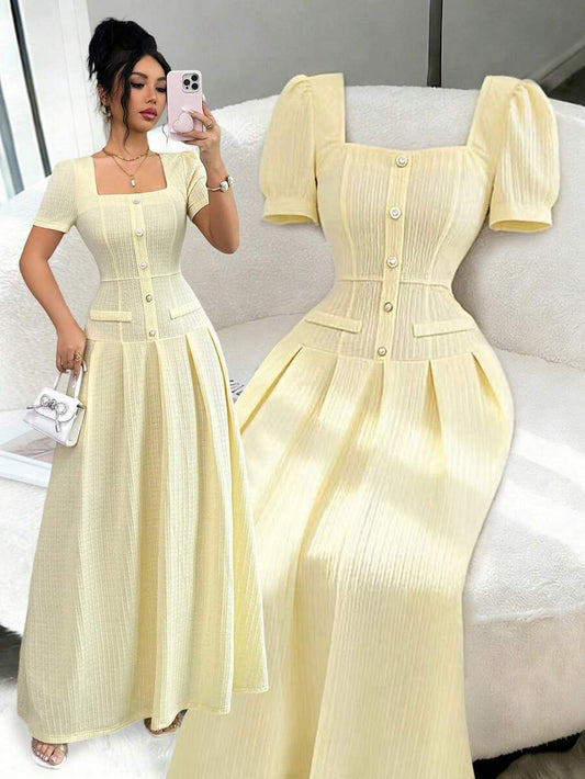 SHEIN Elenzga فستان قصير الأكمام بياقة مربعة وخصر مربوط بلون أصفر فاتح
