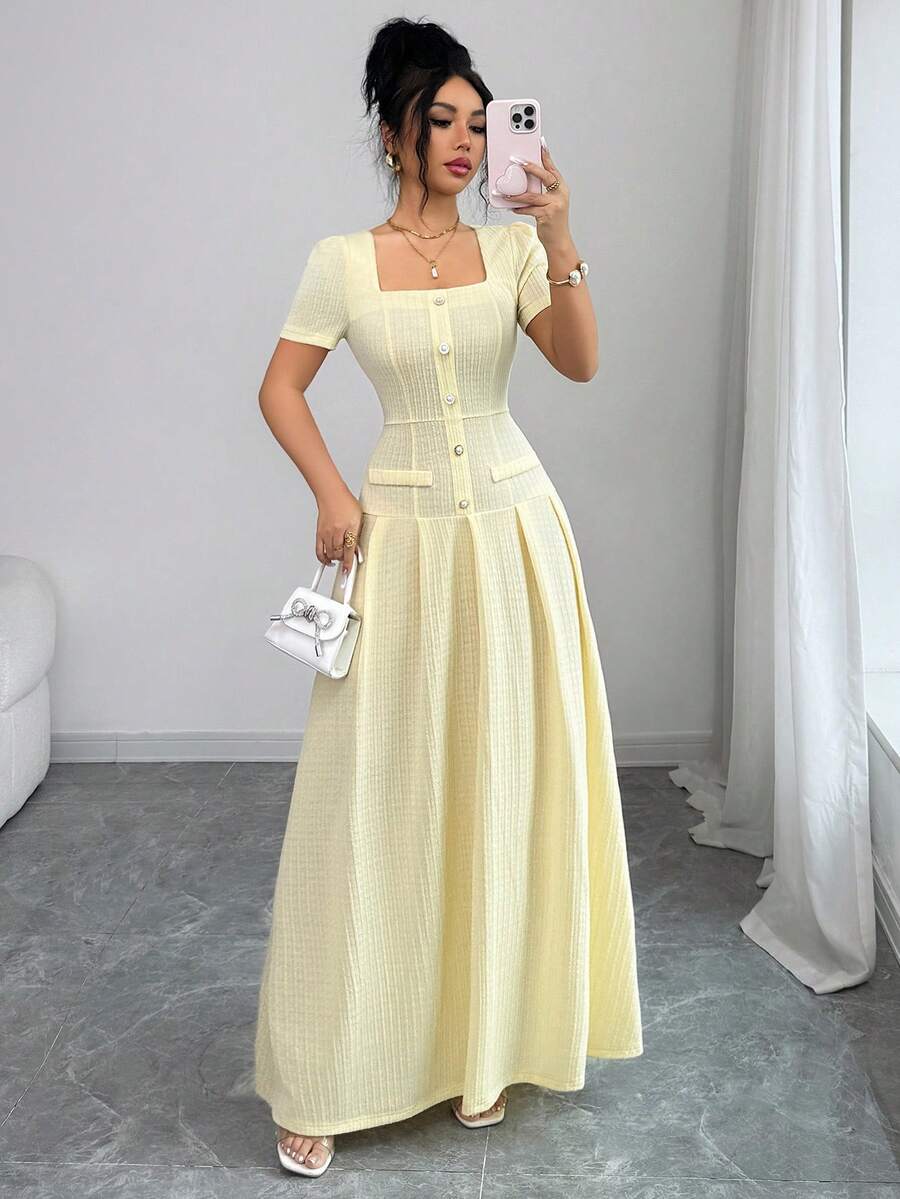 SHEIN Elenzga فستان قصير الأكمام بياقة مربعة وخصر مربوط بلون أصفر فاتح
